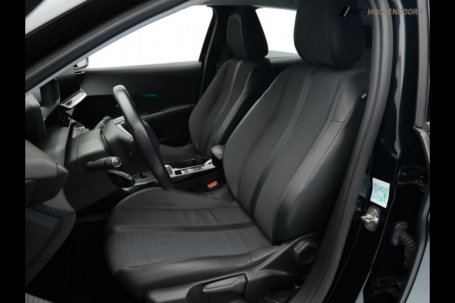 Peugeot 208 1.2 PureTech Allure Pack (APPLE CARPLAY,LED,DIGITAAL DISPLAY,KEYLESS,CLIMATE,CRUISE,CAMERA,PARKEERSENSOREN,LM-VELGEN)