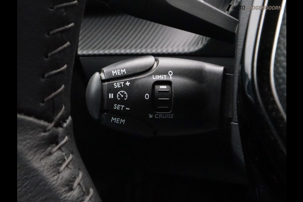 Peugeot 208 1.2 PureTech Allure Pack (APPLE CARPLAY,LED,DIGITAAL DISPLAY,KEYLESS,CLIMATE,CRUISE,CAMERA,PARKEERSENSOREN,LM-VELGEN)