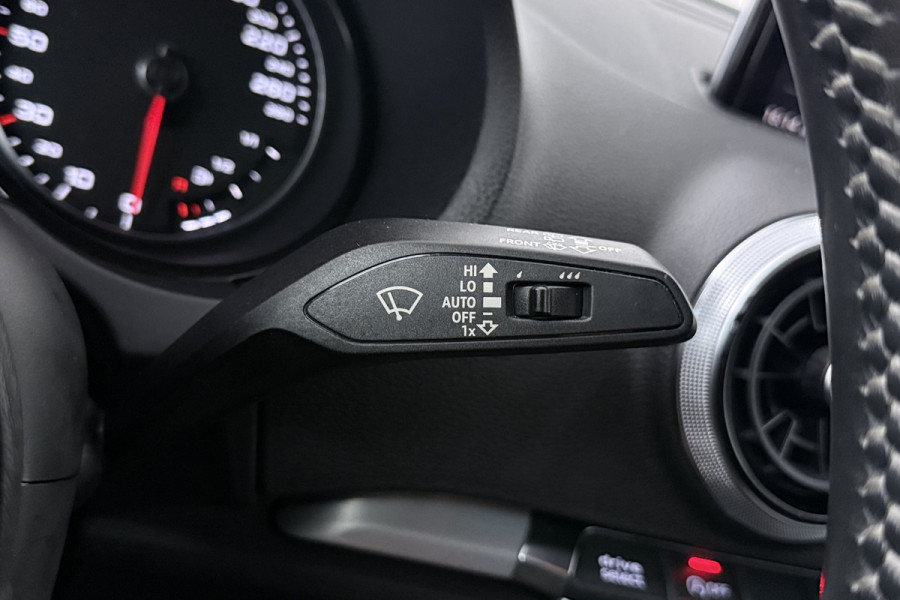 Audi A3 Sportback 1.0 TFSI Sport S Line Edition (NAVIGATIE, CLIMA, LED, PDC, CRUISE, S-LINE)