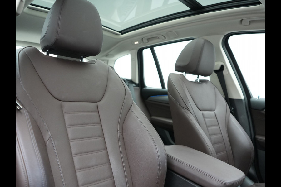 BMW X3 xDrive30e PHEV FACELIFT 293pk Dealer O.H | Panodak | 360 Camera | Adaptive Cruise | Head Up | Lederen Sportstoelen Verwarmd | Keyless | BLIS | Apple Carplay | Navigatie | Virtual | DAB | 19"L.M | Plug In Hybrid |