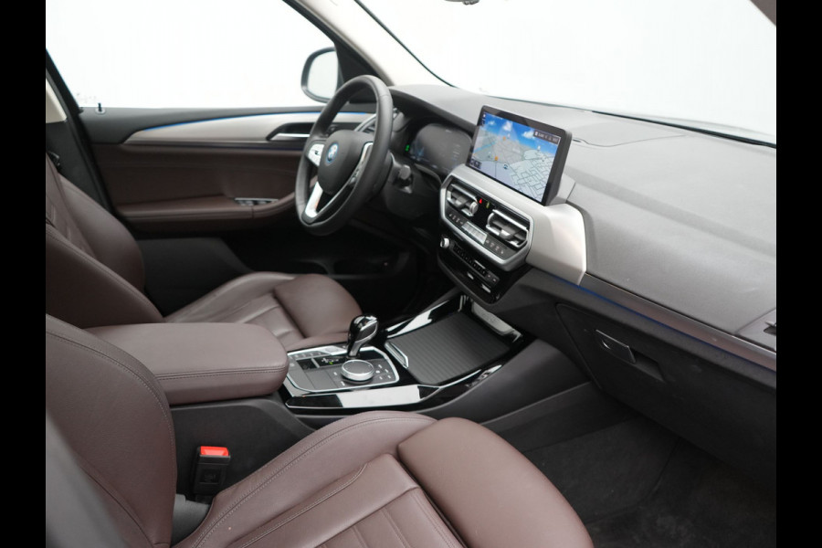 BMW X3 xDrive30e PHEV FACELIFT 293pk Dealer O.H | Panodak | 360 Camera | Adaptive Cruise | Head Up | Lederen Sportstoelen Verwarmd | Keyless | BLIS | Apple Carplay | Navigatie | Virtual | DAB | 19"L.M | Plug In Hybrid |