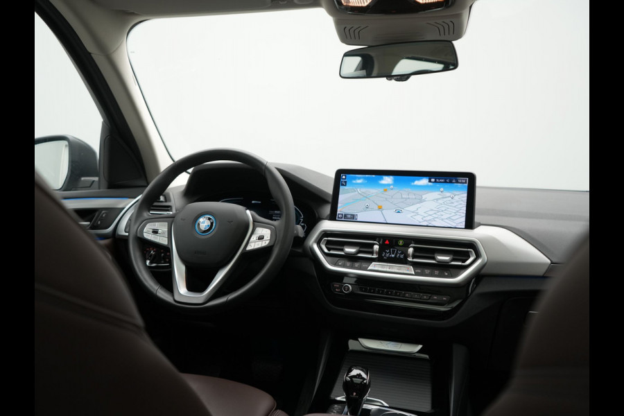 BMW X3 xDrive30e PHEV FACELIFT 293pk Dealer O.H | Panodak | 360 Camera | Adaptive Cruise | Head Up | Lederen Sportstoelen Verwarmd | Keyless | BLIS | Apple Carplay | Navigatie | Virtual | DAB | 19"L.M | Plug In Hybrid |