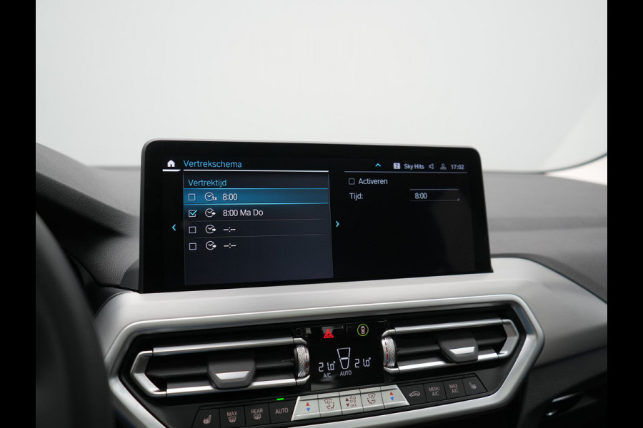 BMW X3 xDrive30e PHEV FACELIFT 293pk Dealer O.H | Panodak | 360 Camera | Adaptive Cruise | Head Up | Lederen Sportstoelen Verwarmd | Keyless | BLIS | Apple Carplay | Navigatie | Virtual | DAB | 19"L.M | Plug In Hybrid |