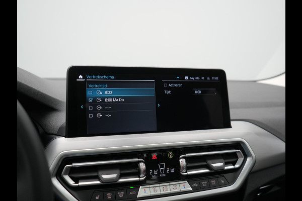 BMW X3 xDrive30e PHEV FACELIFT 293pk Dealer O.H | Panodak | 360 Camera | Adaptive Cruise | Head Up | Lederen Sportstoelen Verwarmd | Keyless | BLIS | Apple Carplay | Navigatie | Virtual | DAB | 19"L.M | Plug In Hybrid |