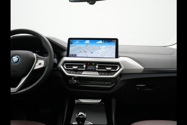 BMW X3 xDrive30e PHEV FACELIFT 293pk Dealer O.H | Panodak | 360 Camera | Adaptive Cruise | Head Up | Lederen Sportstoelen Verwarmd | Keyless | BLIS | Apple Carplay | Navigatie | Virtual | DAB | 19"L.M | Plug In Hybrid |