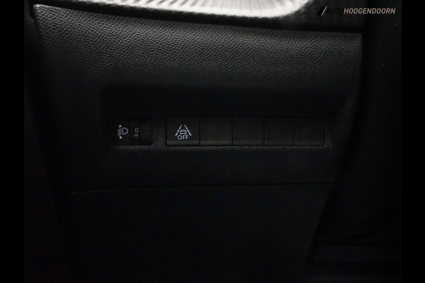Peugeot 208 1.2 PureTech Active Pack (APPLE CARPLAY,LED VERLICHTING,PARKEERSENSOREN,SPORTSTOELEN,