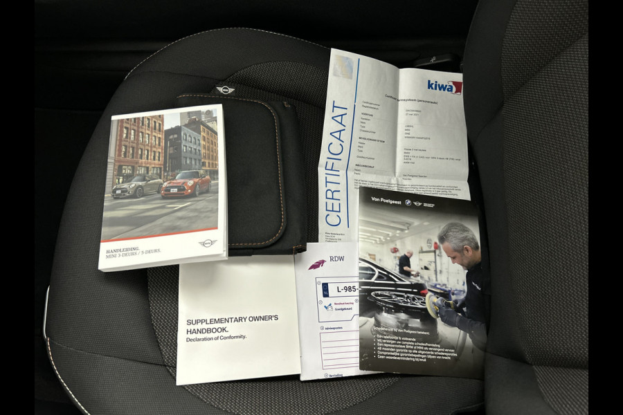 MINI Cooper 3-Drs 1.5 one Essential Facelift Digital Cockpit/Carplay/Navi/Keyless entry/Park.sens