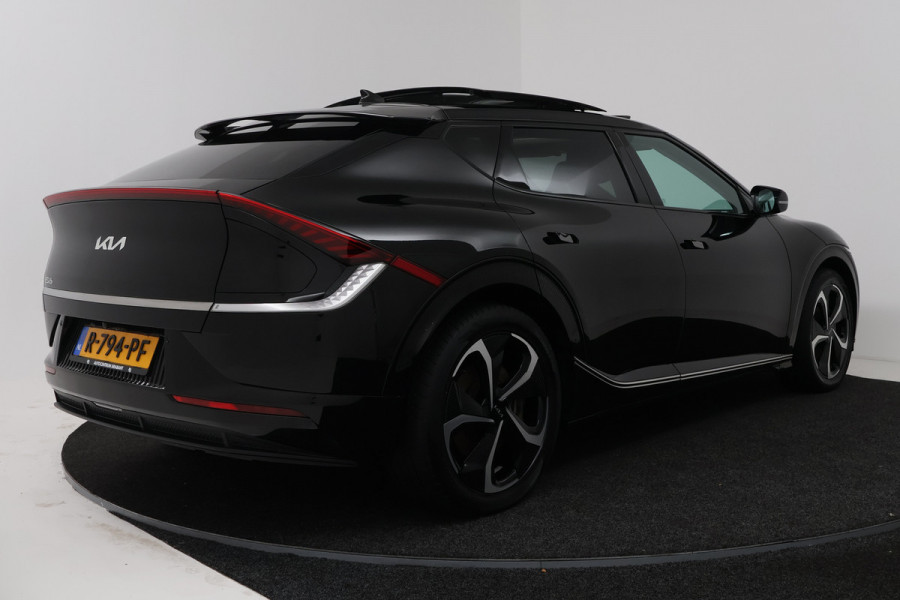 Kia Ev6 Plus Advanced 77.4 kWh (PANORAMADAK, STUUR-/STOELVERWARMING, SFEERVERLICHTING, MERIDIAN, EIGENAAR, MEMORY, AUTOPILOT)