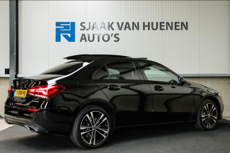 Mercedes-Benz A-Klasse 250 e Limousine Launch Sport Edition 8G Automaat 218pk! 1e|Panoramadak|Widescreen|LED|Leder|Burmester|Sfeer
