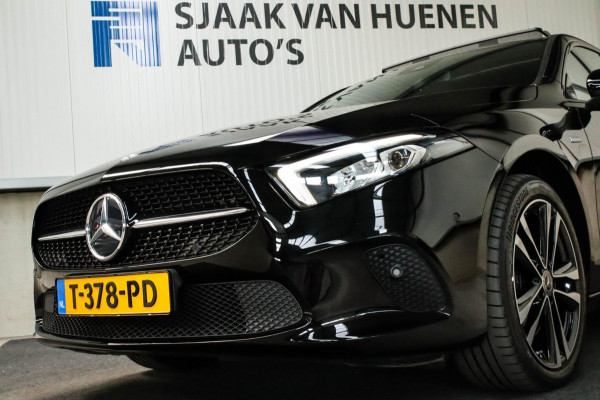 Mercedes-Benz A-Klasse 250 e Limousine Launch Sport Edition 8G Automaat 218pk! 1e|Panoramadak|Widescreen|LED|Leder|Burmester|Sfeer