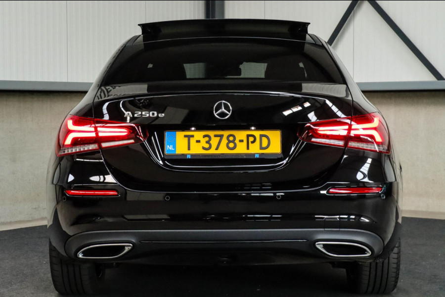 Mercedes-Benz A-Klasse 250 e Limousine Launch Sport Edition 8G Automaat 218pk! 1e|Panoramadak|Widescreen|LED|Leder|Burmester|Sfeer