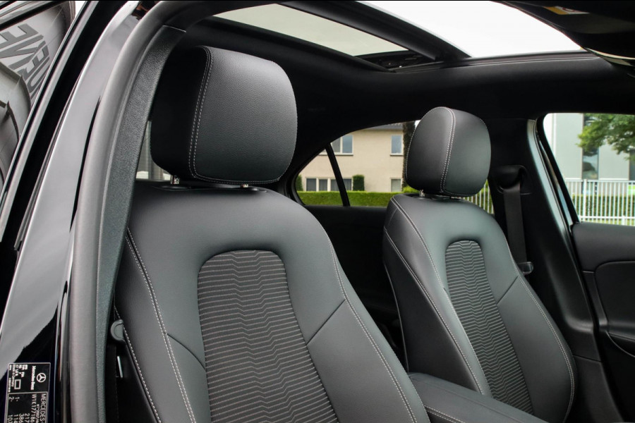 Mercedes-Benz A-Klasse 250 e Limousine Launch Sport Edition 8G Automaat 218pk! 1e|Panoramadak|Widescreen|LED|Leder|Burmester|Sfeer