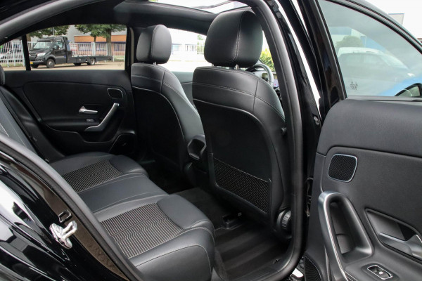 Mercedes-Benz A-Klasse 250 e Limousine Launch Sport Edition 8G Automaat 218pk! 1e|Panoramadak|Widescreen|LED|Leder|Burmester|Sfeer
