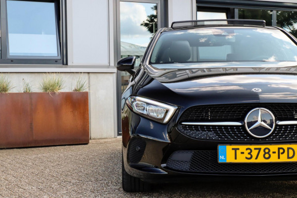 Mercedes-Benz A-Klasse 250 e Limousine Launch Sport Edition 8G Automaat 218pk! 1e|Panoramadak|Widescreen|LED|Leder|Burmester|Sfeer