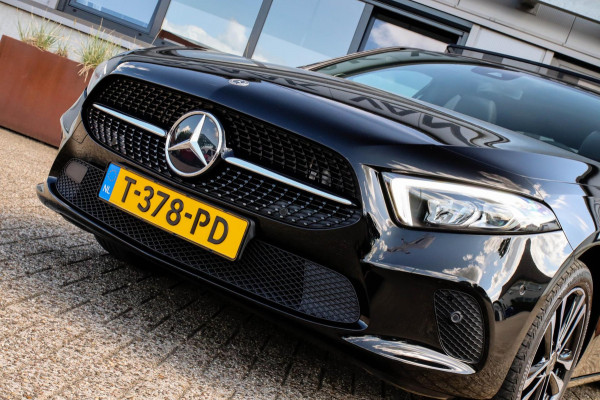 Mercedes-Benz A-Klasse 250 e Limousine Launch Sport Edition 8G Automaat 218pk! 1e|Panoramadak|Widescreen|LED|Leder|Burmester|Sfeer