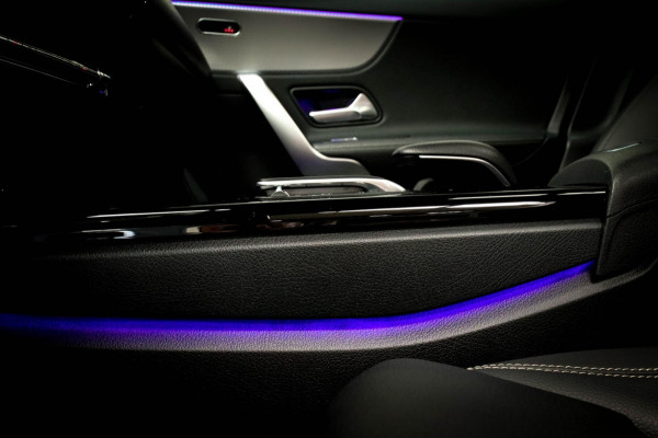 Mercedes-Benz A-Klasse 250 e Limousine Launch Sport Edition 8G Automaat 218pk! 1e|Panoramadak|Widescreen|LED|Leder|Burmester|Sfeer