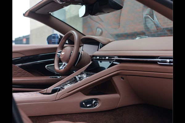 Aston Martin DB12 Volante 4.0 V8