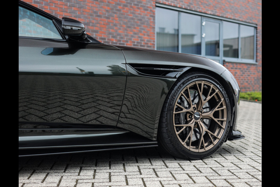 Aston Martin DB12 Volante 4.0 V8