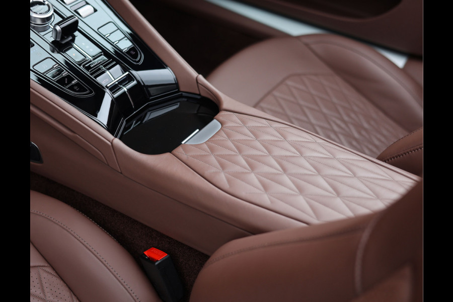 Aston Martin DB12 Volante 4.0 V8