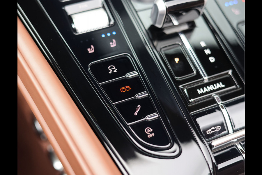 Aston Martin DB12 Volante 4.0 V8