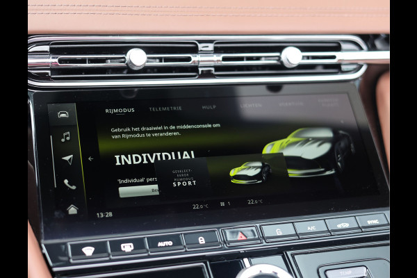 Aston Martin DB12 Volante 4.0 V8