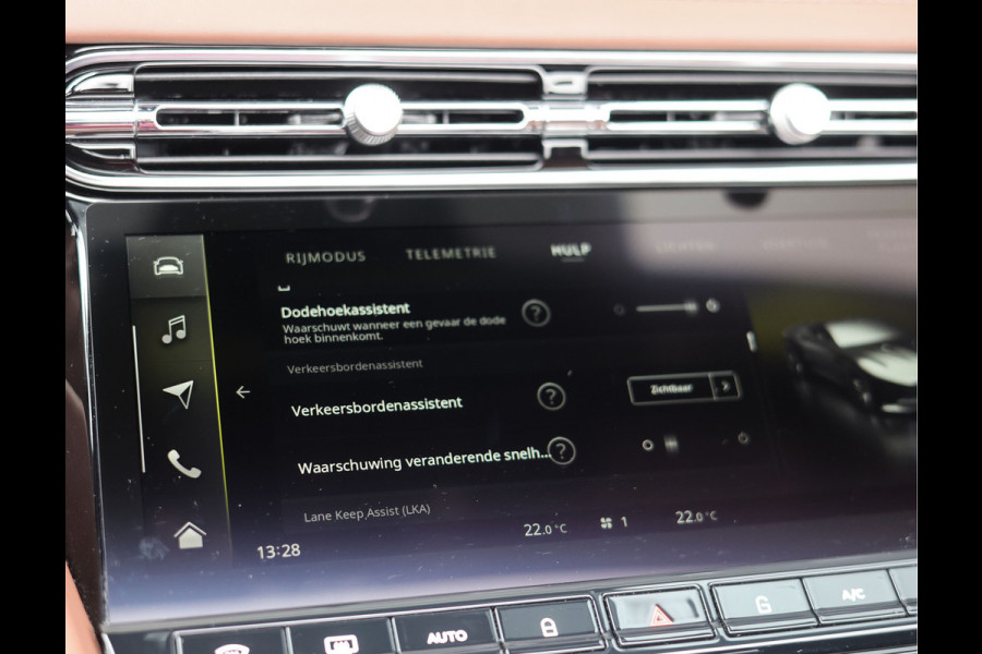 Aston Martin DB12 Volante 4.0 V8