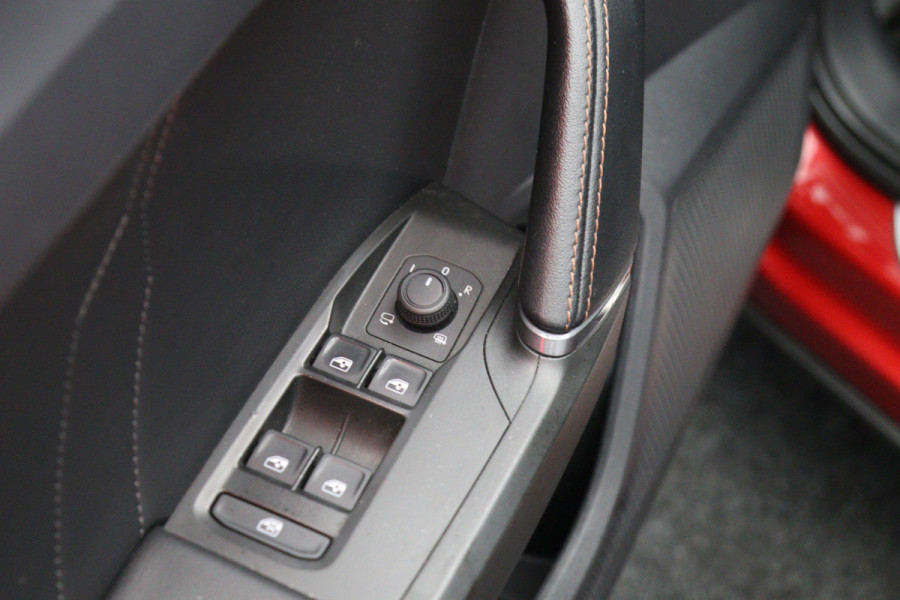 CUPRA Formentor 245 PK 1.4 e-Hybrid VZ Performance PHEV, Adap. Cruise Control, Carplay, Stuurverwarming