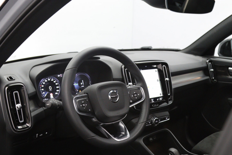 Volvo XC40 211 PK 1.5 T4 Recharge R-Design PHEV, Panoramadak, Harman/Kardon, Memory