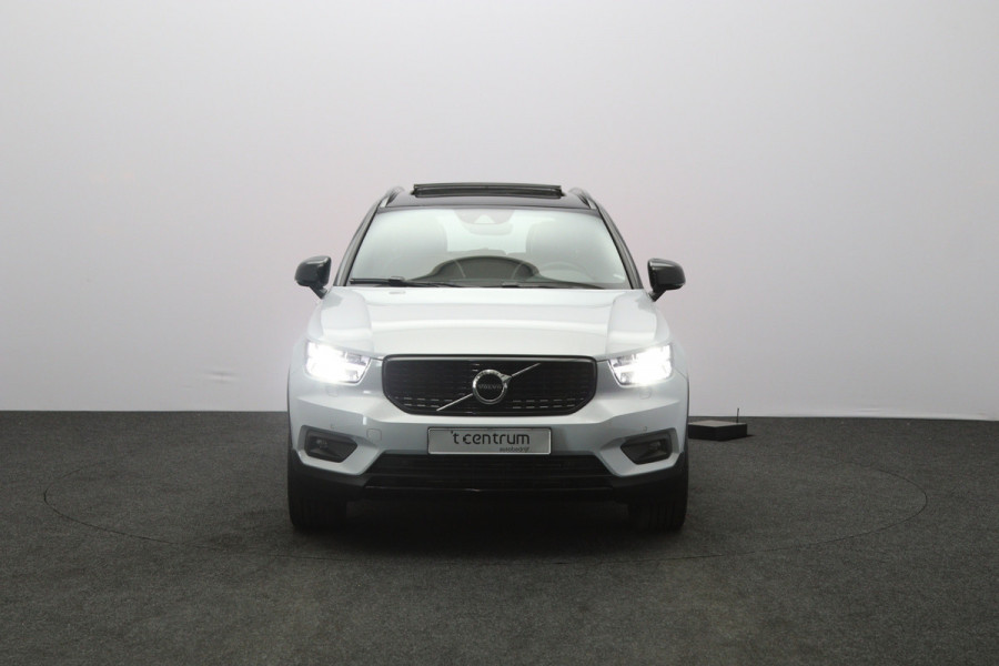 Volvo XC40 211 PK 1.5 T4 Recharge R-Design PHEV, Panoramadak, Harman/Kardon, Memory