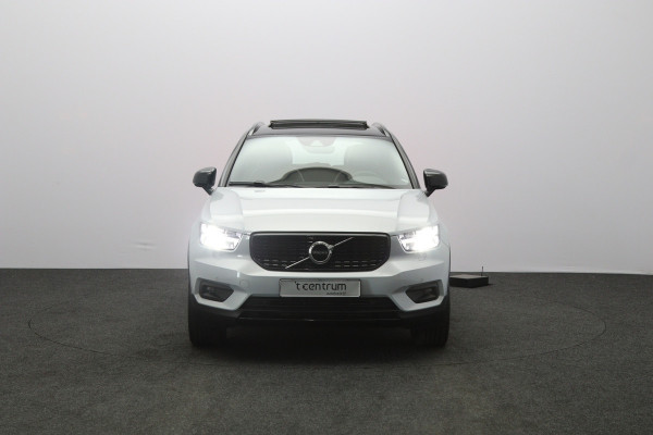 Volvo XC40 211 PK 1.5 T4 Recharge R-Design PHEV, Panoramadak, Harman/Kardon, Memory