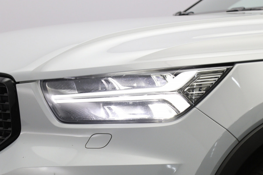 Volvo XC40 211 PK 1.5 T4 Recharge R-Design PHEV, Panoramadak, Harman/Kardon, Memory