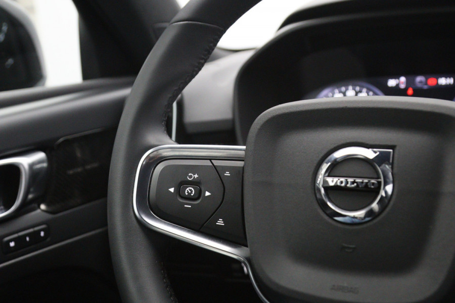 Volvo XC40 211 PK 1.5 T4 Recharge R-Design PHEV, Panoramadak, Harman/Kardon, Memory