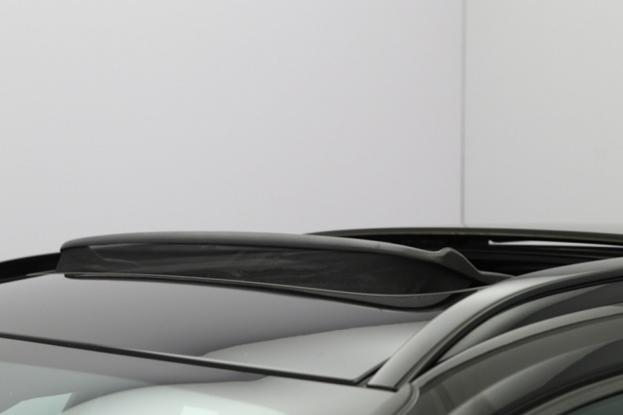 Volvo XC40 211 PK 1.5 T4 Recharge R-Design PHEV, Panoramadak, Harman/Kardon, Memory