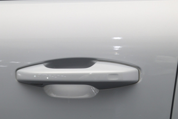 Volvo XC40 211 PK 1.5 T4 Recharge R-Design PHEV, Panoramadak, Harman/Kardon, Memory