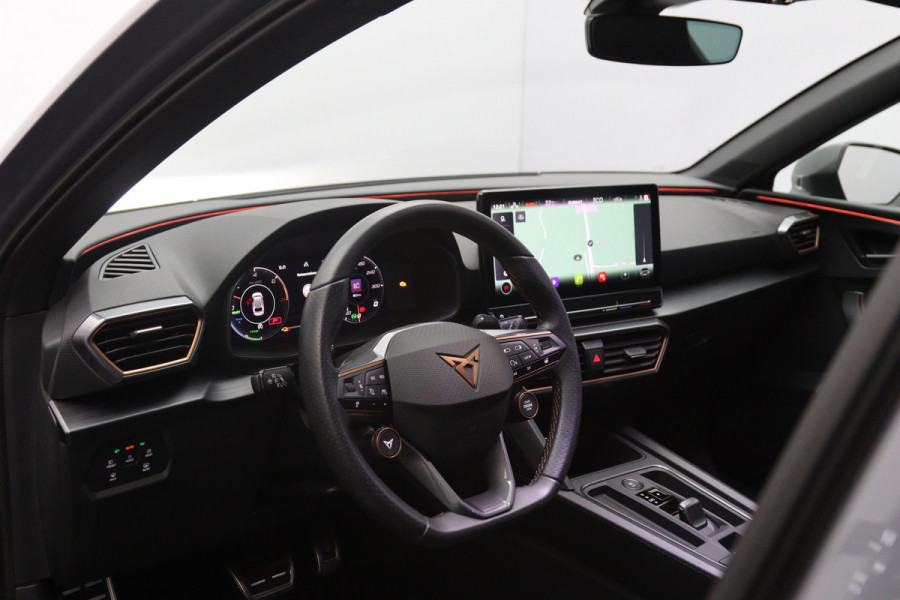 CUPRA Leon Sportstourer 1.4 e-Hybrid 245 PK VZ Copper Edition PHEV, Trekhaak, Adap. Cruise Control, Memory