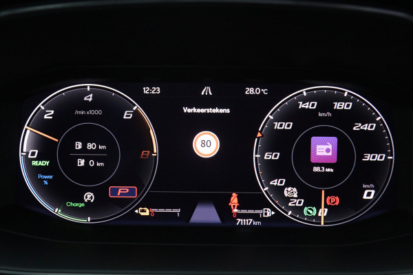 CUPRA Leon Sportstourer 1.4 e-Hybrid 245 PK VZ Copper Edition PHEV, Trekhaak, Adap. Cruise Control, Memory