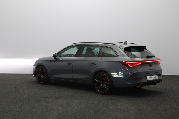 CUPRA Leon Sportstourer 1.4 e-Hybrid 245 PK VZ Copper Edition PHEV, Trekhaak, Adap. Cruise Control, Memory