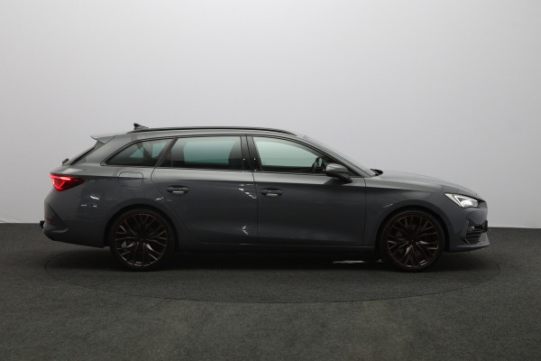 CUPRA Leon Sportstourer 1.4 e-Hybrid 245 PK VZ Copper Edition PHEV, Trekhaak, Adap. Cruise Control, Memory