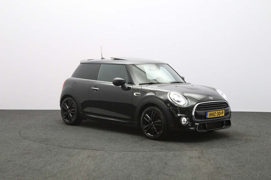 MINI 3-deurs 1.5 Cooper 136 PK Automaat John Cooper Works, Panoramadak, Stoelverwarming, Cruise Control
