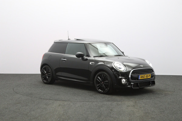 MINI 3-deurs 1.5 Cooper 136 PK Automaat John Cooper Works, Panoramadak, Stoelverwarming, Cruise Control