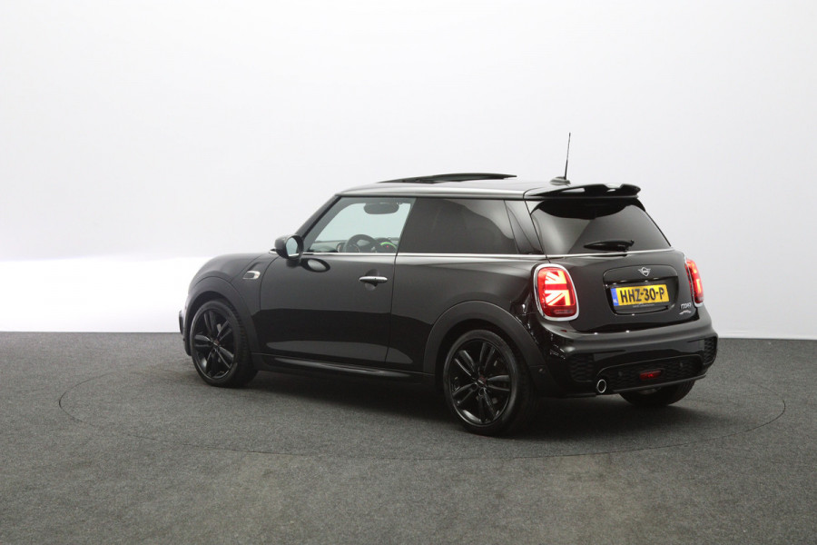 MINI 3-deurs 1.5 Cooper 136 PK Automaat John Cooper Works, Panoramadak, Stoelverwarming, Cruise Control