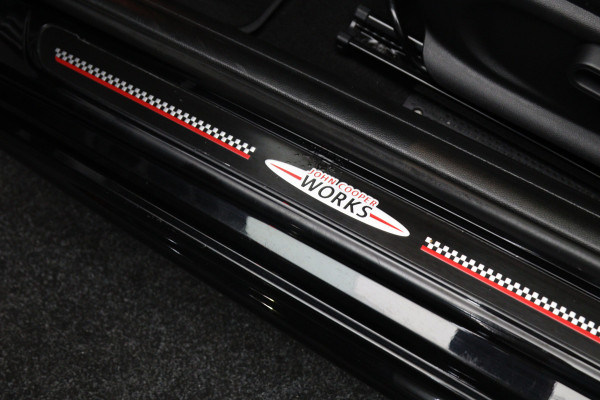 MINI 3-deurs 1.5 Cooper 136 PK Automaat John Cooper Works, Panoramadak, Stoelverwarming, Cruise Control