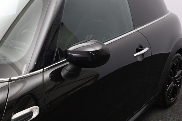 MINI 3-deurs 1.5 Cooper 136 PK Automaat John Cooper Works, Panoramadak, Stoelverwarming, Cruise Control