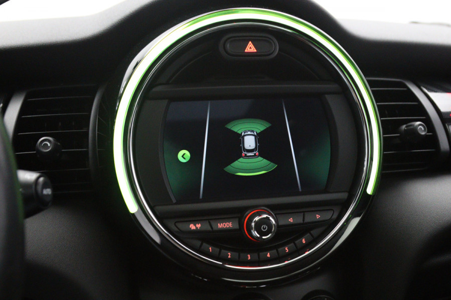 MINI 3-deurs 1.5 Cooper 136 PK Automaat John Cooper Works, Panoramadak, Stoelverwarming, Cruise Control