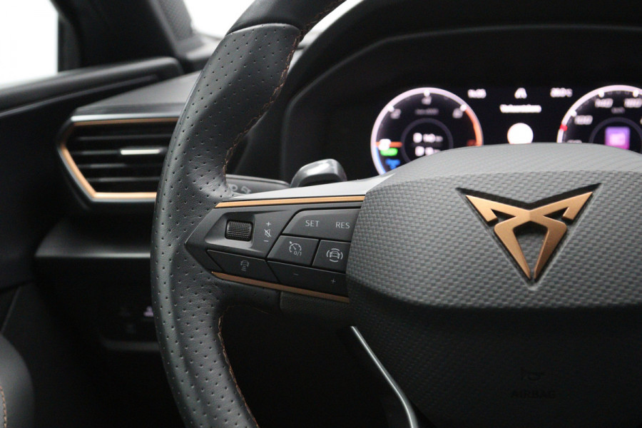 CUPRA Leon Sportstourer 245 PK 1.4 e-Hybrid VZ Copper Edition PHEV, Adap. Cruise Control, Stuur- & Stoelverwarming, BEATS Audio