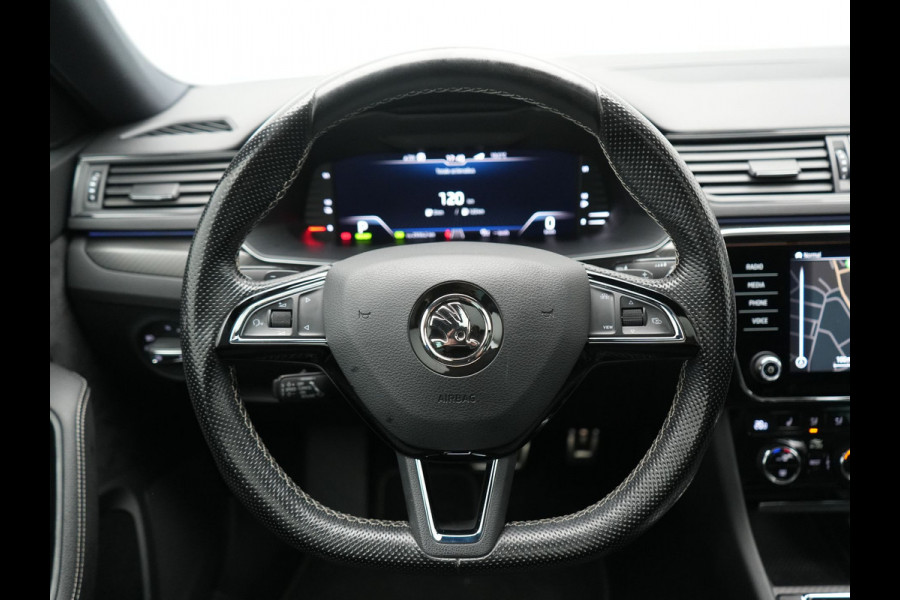 Škoda Superb Combi 1.4 TSI iV Sportline PHEV 218pk Dealer O.H | Panodak | Adaptive Cruise | Camera | Crystal LED | Alcantara Sportstoelen Memory & Verwarmd | Keyless | Apple Carplay | Virtual | Navigatie | DAB | 19"L.M |