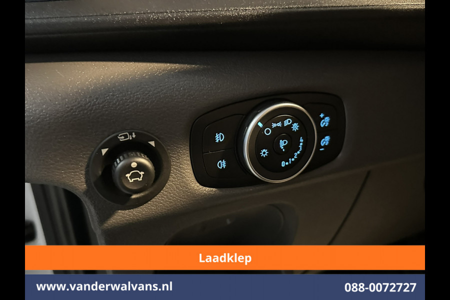 Ford Transit 2.0 TDCI 131pk L3H2 ** Laadklep ** Euro6 Airco | Camera | Navigatie | Apple Carplay | Adaptieve Cruisecontrol Android Auto, Parkeersensoren, Verwarmde voorruit, Stoelverwarming, Bijrijdersbank