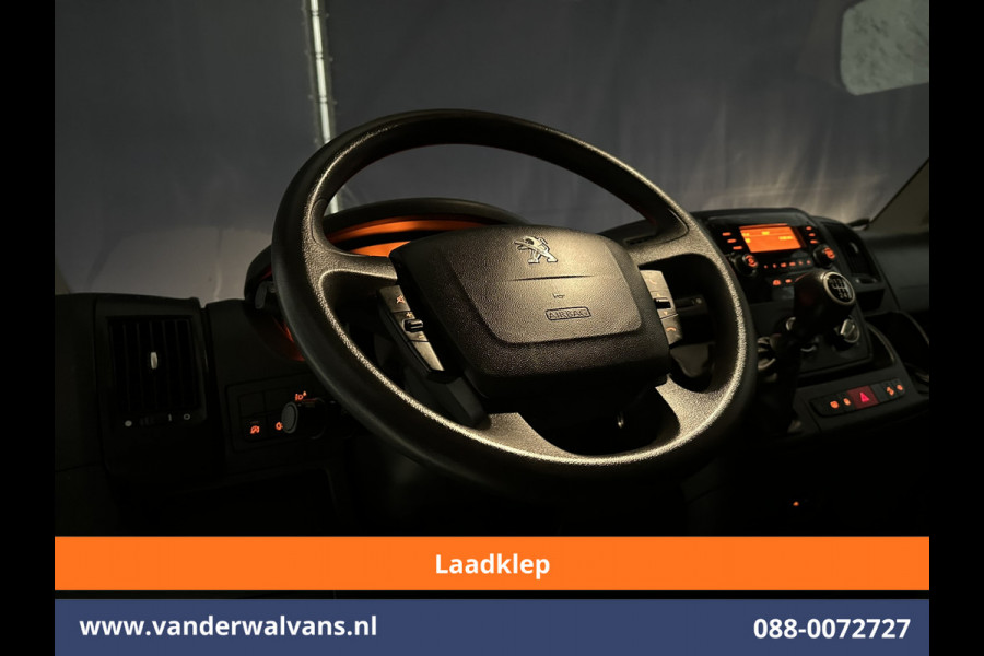 Peugeot Boxer 2.2 BlueHDi 141pk Bakwagen 435cm Lang Laadklep Euro6 Airco | 1055kg laadvermogen | Cruisecontrol Bijrijdersbank