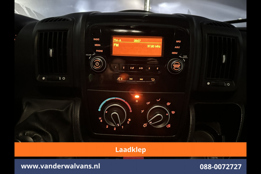 Peugeot Boxer 2.2 BlueHDi 141pk Bakwagen 435cm Lang Laadklep Euro6 Airco | 1055kg laadvermogen | Cruisecontrol Bijrijdersbank