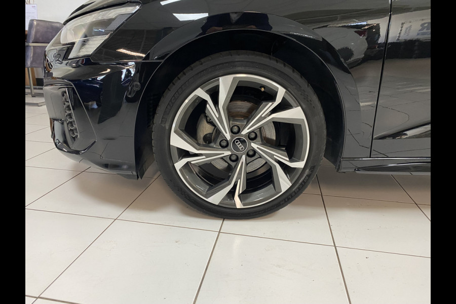 Audi A3 Sportback 35 TFSI S edition Panoramadak / B&O soundsystem /